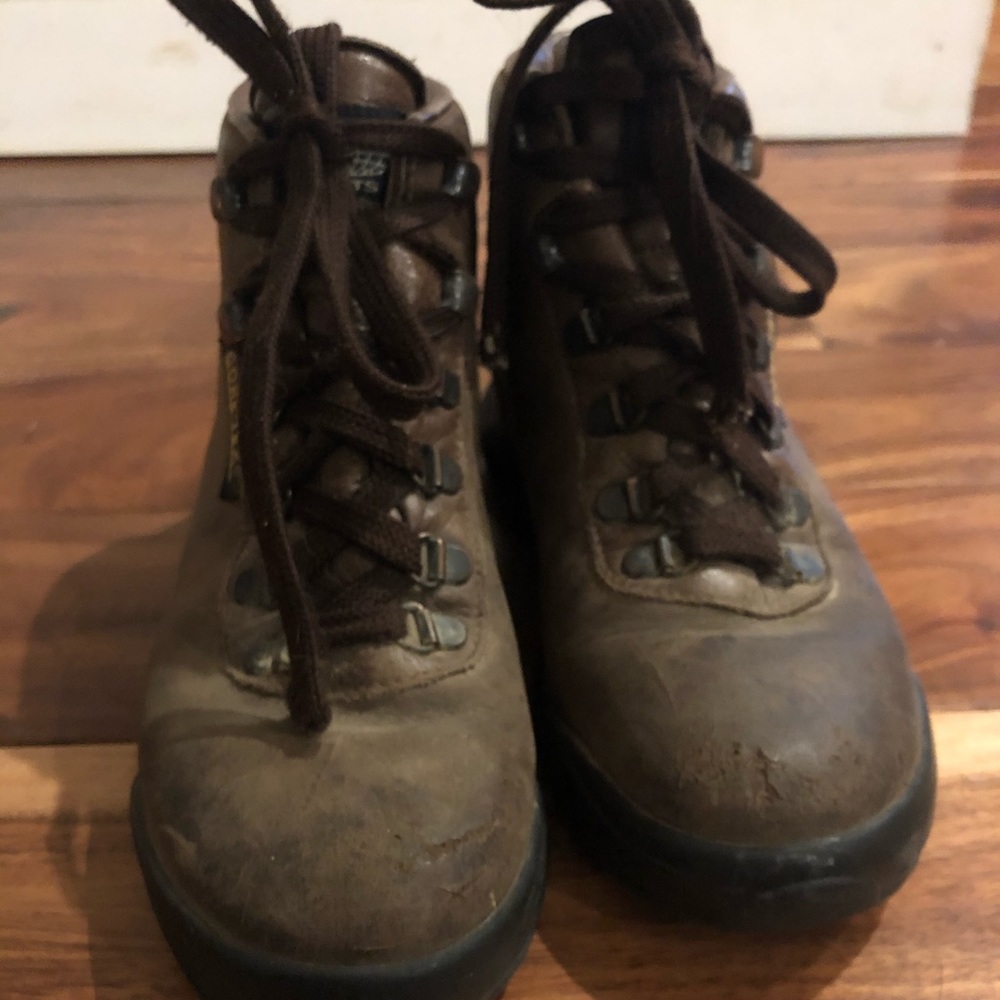 Basque sundowner hiking boots size 6